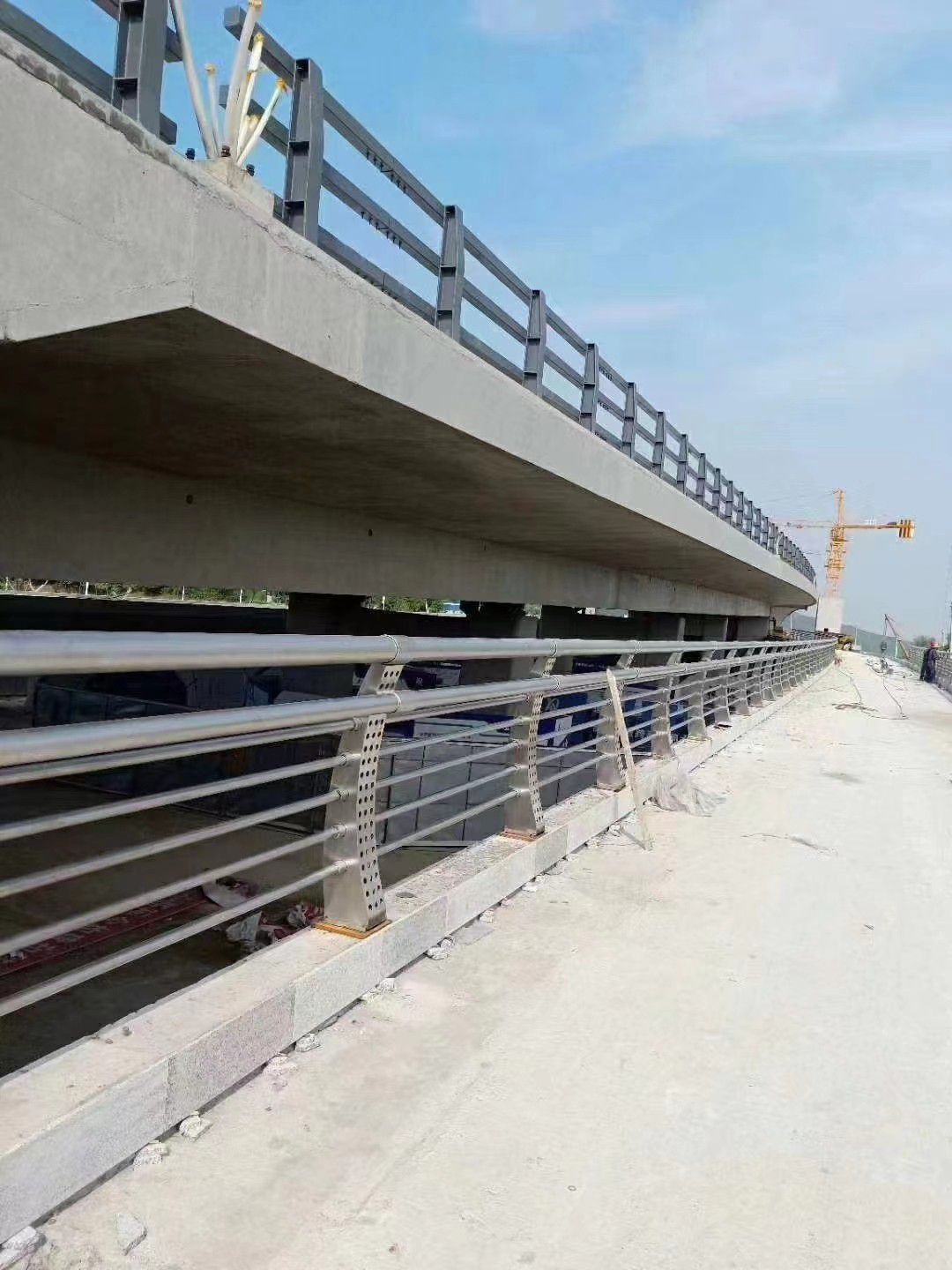 蓬溪鋁合金護(hù)欄